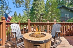 Lewis Creek cabin near Yosemite king beds - 4hvězdičkové hotely ve městě Oakhurst