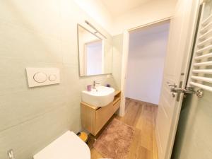 New Cozy APT, close to Downtown