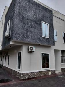 Evarest Metrostay Global