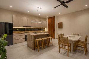 New cozy 2-Bedroom Ocean View Villa