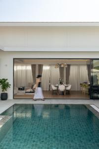 LeDa Villas - 5BR Private Pool Villa in Laguna