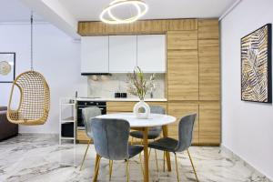 Elite Beachfront Apartament by Casa del Mar