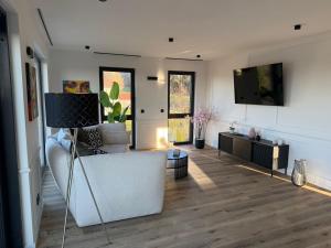 Exclusive apartment with a hot tub and view