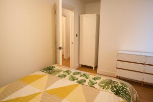 The Quiet City Escape 2 bedroom, 1 Bathroom