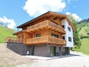 Modern chalet with sauna near ski area in Saalbach-Hinterglemm Salzburgerland