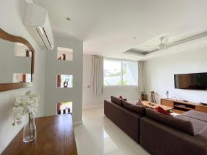 Modern House Near The Beach