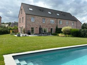 Brabant house with pool
