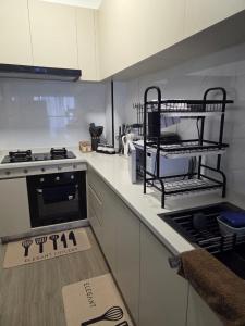 Executive elegantly furnished three bedroom apartment withmodern facilities ,modern swimming pool ,fully equipped gym,children playground and close proximity to major shopping centers and gourmet restaurants