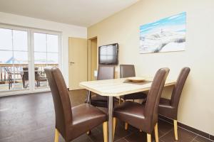 Balkon mit Meerblick, gratis Nutzung vom AHOI Erlebnisbad und Sauna in Sellin - Haus De niege Wech FeWo 03