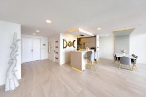 Massive 4 Bedroom with Cinema Room and Gym