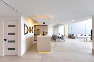 Massive 4 Bedroom with Cinema Room and Gym