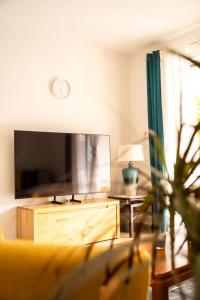 15 minutes from Athens airport