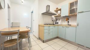 GAUDIO APPARTAMENTs A DUE PASSI DAL TEATRO ARISTON NEL CENTRO DI SANREMO