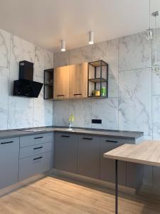 Pearl apartment near the sea on the 10th Fontana