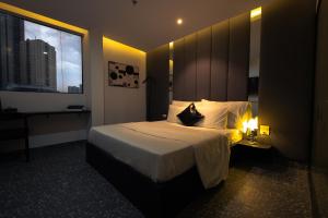 Love in the Atlantis Hotel