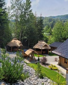 Osada Kuboski Dom z Bali Leśny Zakątek