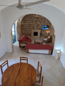 Gozitan Charm in Xaghra with Pool