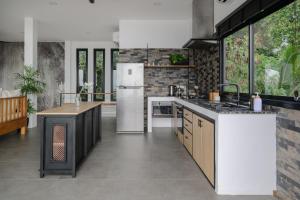 Sunset villa rooftop with pool 180 Seaview