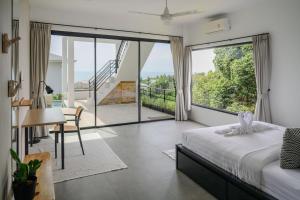 Sunset villa rooftop with pool 180 Seaview