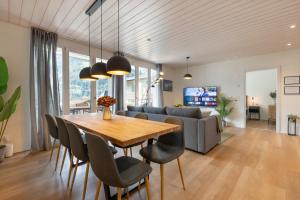 Scenic Holiday Apartment with Balcony Views