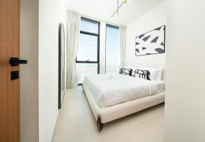 Beautiful 1 Bed in Binghatti House