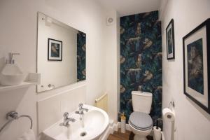 Canary House By RentMyHouse