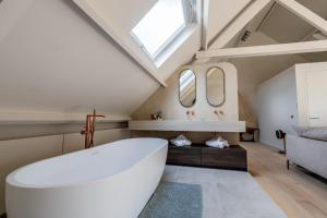 Villa Euphrosina boutique verblijf met verwarmd zwembad, sauna, vlakbij het strand van Oostende
