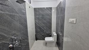 Valley vibes by bahugunas den