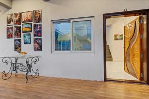 Quarts by Pine Stays, Lonavala