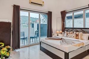 Quarts by Pine Stays, Lonavala