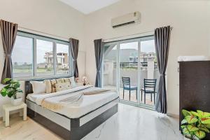 Quarts by Pine Stays, Lonavala