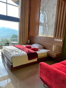 Afton Family Mezzanine 1