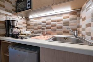 Alimos Deluxe by the sea