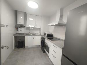 Velez Malaga 2 Dorm 4 Huésped Piscina Parking WiFi