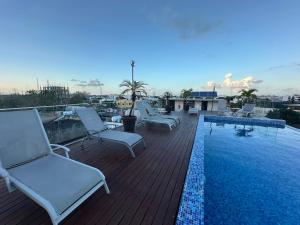 2BR Penthouse with Rooftop Pool