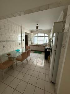 Apartamento em prédio na Praia do Morro