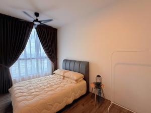 2BR Modern High-Floor with Balcony Near LRT Sri Rampai