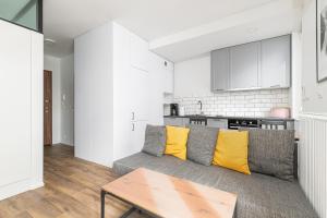 RentPlanet - Fort Wola