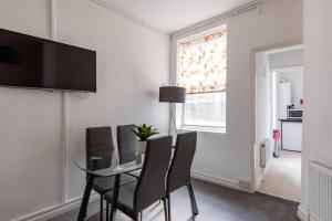 City Living, 2-Bed Flat in the Heart of Soho