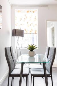 City Living, 2-Bed Flat in the Heart of Soho