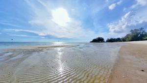 2-18pax Bayu Beach Resort DOORSTEP PRIVATE BEACH, WATERSPORT, POOL, BBQ