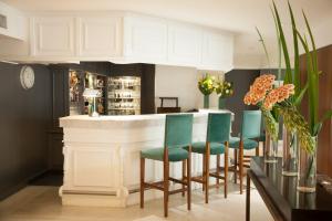 Feirs Park Hotel & Rooftop