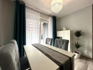 Czartoryskiego Apart - Self Check-In 20h - Parking &Lift & 50m Terrace