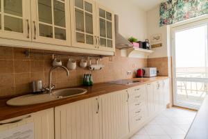 Red Apartment Czyżewskiego by Grand Apartments