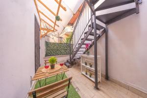 Appartamento Moderno con Terrazzo Esclusivo self check-in a 5 Min dalla Metro C