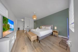 Stylish Studio - Parking & Gym Near Aventura