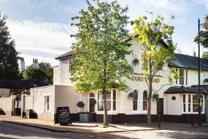 Dukes Head Hotel