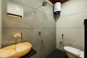 Home Escape Azure 3BHK Bunglow Near Apollo DB City