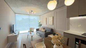 HOM I 1D A pasos del Metro SantaIsabel Providencia GB105