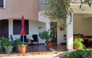 Nice Apartment In Palit With Wifi